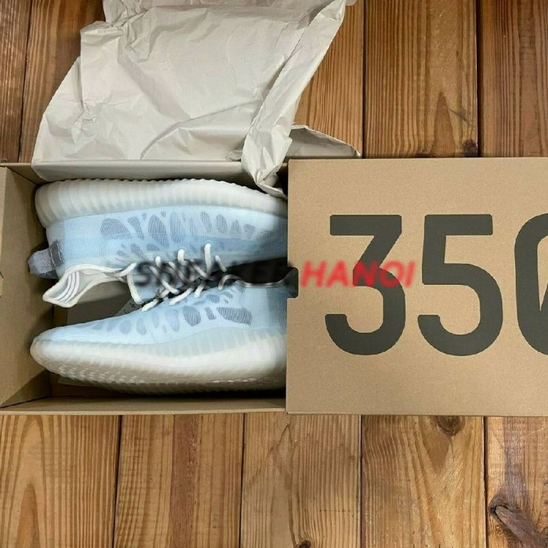  Yeezy Boost 350 V2 Mono Ice 