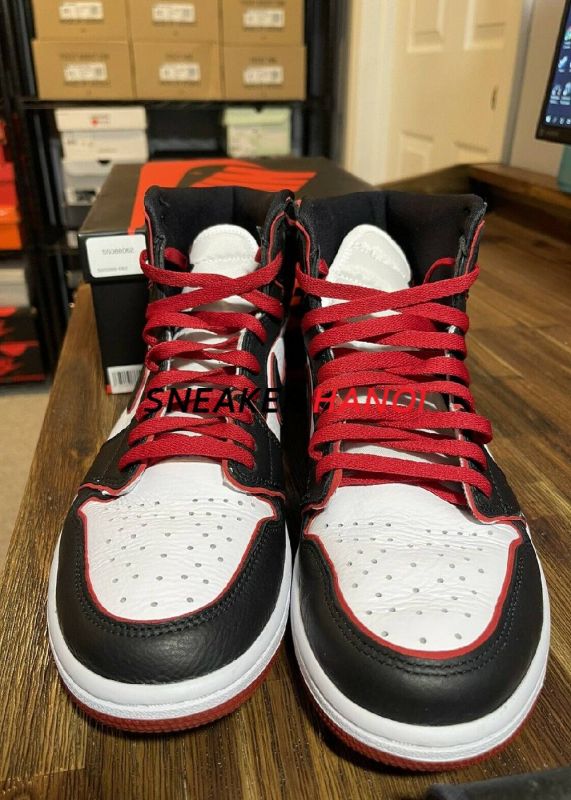 Nike Air Jordan 1 Retro High OG Bloodline