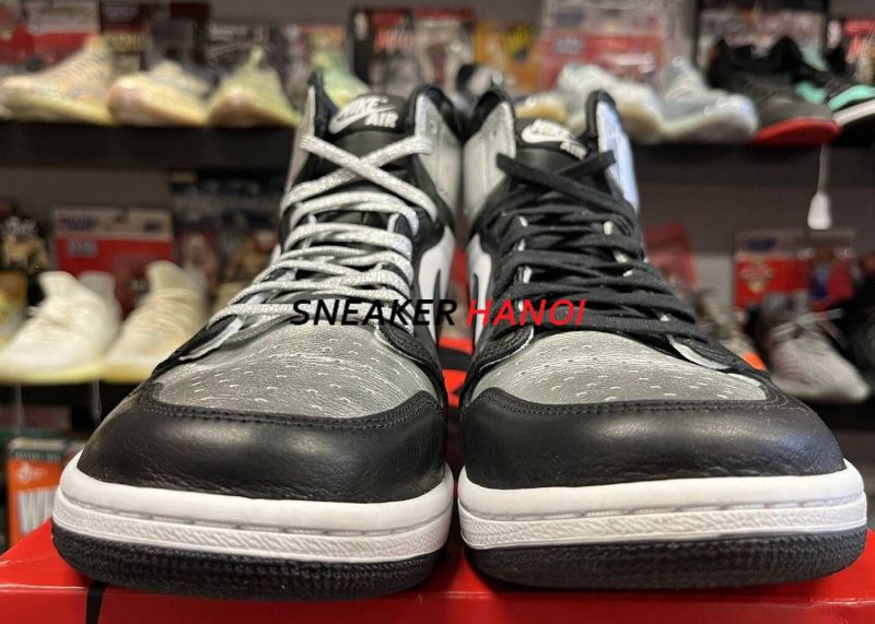 Nike Air Jordan 1 Retro High OG Silver Toe