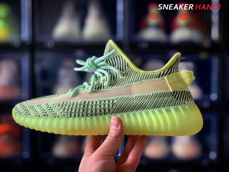 Yeezy 350 V2 Yeezreel