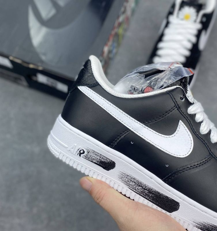 Nike Air Force 1 Low Para-Noise