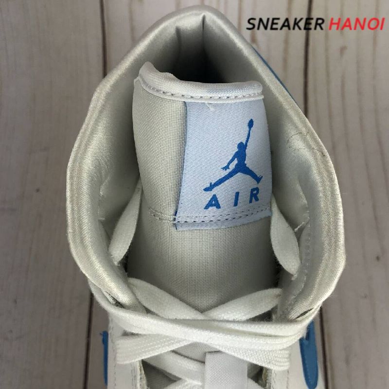 Nike Air Jordan 1 Mid UNC