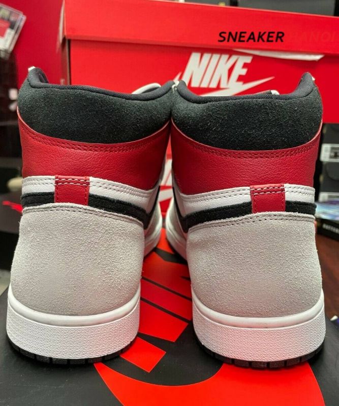 Nike Air Jordan 1 Retro High Light Smoke Grey