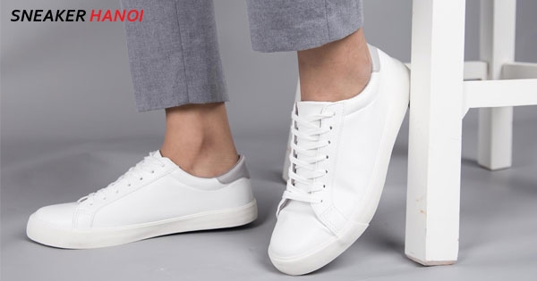 10+ Đôi giày sneaker trắng nam KHÔNG BAO GIỜ lỗi mốt