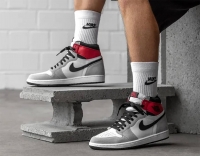 Mẫu ảnh Nike Air Jordan 1 Retro High Light Smoke Grey